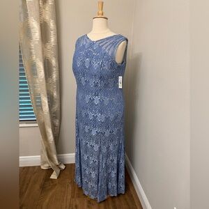 Plus Sequin Dress 💙